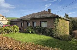 Haus kaufen in Mannertalstraße 13, 54619 Üttfeld, Viel Platz für Ihre Pläne: Großzügiges Haus in Üttfeld