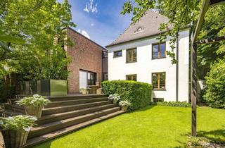 Villa kaufen in 81925 Bogenhausen, Zeitlose Modernität: Exklusive Architekten-Villa mit Indoor-Pool, Spa und Gartenidyll