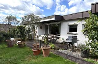 Haus kaufen in 73269 Hochdorf, Wohnkomfort auf einer Ebene - Bungalow mit Garten und Sonne auf zwei Terrassen