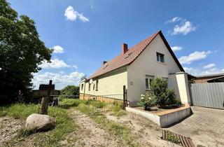 Einfamilienhaus kaufen in 39279 Loburg, Einfamilienhaus mit großem Grundstück und Nebengelass
