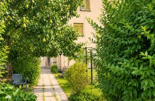 Mehrfamilienhaus kaufen in 71672 Marbach, Solides Mehrfamilienhaus mit 5 Wohneinheiten auf 851 m² Grundstück in Marbach am Neckar!