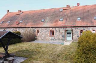 Haus kaufen in 17194 Vollrathsruhe, Zeitloses Wohnen im charmanten Feldstein-Ambiente in Vollrathsruhe-Hallalit