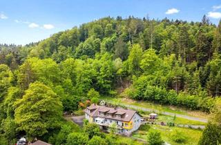 Haus kaufen in 76359 Marxzell, Mehrgenerationenhaus im Albtal: 4 Einheiten, 15 Zimmer, 2.600 m² Grund, 10 Min. zum Bahnhof