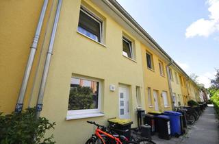Reihenhaus kaufen in 10365 Lichtenberg, Attraktives gepflegtes Reihenhaus mit Garten und PKW Stellplatz