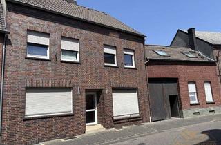 Anlageobjekt in 41812 Erkelenz, Kleines Anlageobjekt (3 Wohneinheiten) in Erkelenz-Venrath mit Entwicklungspotential