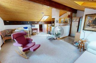 Wohnung kaufen in 83339 Chieming, Bezugsfreie 1 Zimmer Dachgeschosswohnung im Grünen mit Stellplatz