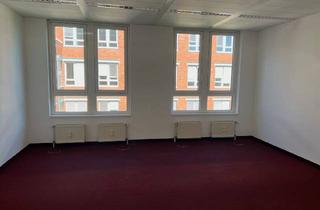 Büro zu mieten in 22453 Hamburg, Lichtdurchflutete Bürofläche auf gesamter Etage in Hamburg