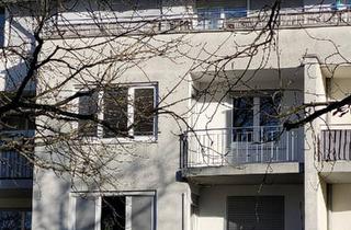 Wohnung kaufen in 71277 Rutesheim, Rutesheim - Sonnige neu renovierte freie 2-Zi.Whg., 2.OG zum Kastanienpark