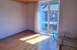 Wohnung kaufen in Pestalozzistraße, 22305 Hamburg, Hamburg - Sonnige 2-3 Zimmer Wohnung und Dachboden mit sehr viel Potential!