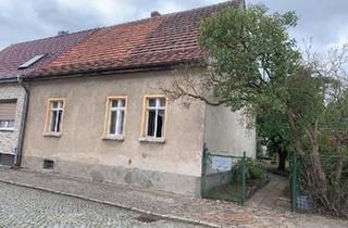 Doppelhaushälfte kaufen in 16303 Schwedt, Schwedt (Oder) - Sanierungsbedürftige Doppelhaushälfte mit Potenzial