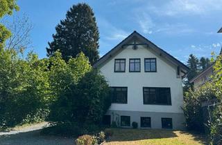 Haus kaufen in 24837 Schleswig, Schleswig - Charmantes Zweifamilienhaus mit Souterrain-Apartment zu verkaufen