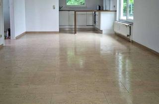 Wohnung kaufen in Königsberger Straße 19, 12207 Lichterfelde, Lichtdurchflutete 2-Zimmer-Wohnung mit Dachterrasse und EBK
