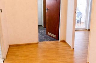 Wohnung kaufen in Pfefferweg, 13589 Spandau, Geräumige 1-Zimmer mit Balkon in Spandau