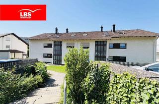 Wohnung kaufen in 63911 Klingenberg, Gemütlich geschnittene 3-Zi-Dachgeschosswohnung mit Süd-Loggia in kleiner Wohneinheit - bezugsfrei !