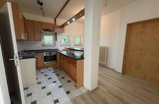 Wohnung kaufen in 95361 Ködnitz, Gepflegte 2-Zimmer-Eigentumswohnung im 1. Obergeschoss mit Terrasse, Garten und Garage
