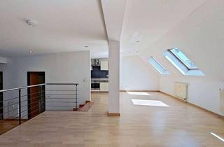 Wohnung mieten in Breiter Weg 228, 39104 Altstadt, Große 3-Zimmer-Dachgeschosswohnung mit EBK und intelligentem Grundriss im historischen Breitenweg