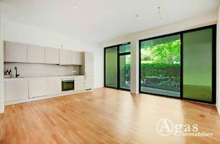 Wohnung mieten in Zimmerstraße 93, 10117 Mitte, SCHÖN KÜHL TROTZ SOMMER! Großzügige EG 4 Zimmer Wohnung mit Terrasse, ca. 103 m² und EBK in Mitte!