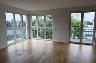 Wohnung mieten in Schwarzschildstr. 28, 14480 Potsdam, 4-Zimmer mit EBK, zwei Bädern und zwei Balkonen!
