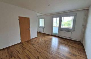 Wohnung mieten in Alfred-Haude-Straße 23, 17034 Datzeberg, Singlewohnung mit verglasten Balkon im Hochparterre