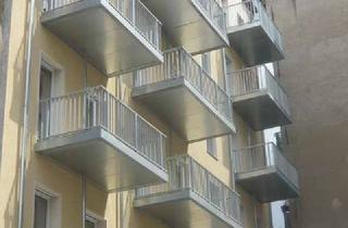 Wohnung mieten in Chausseestraße 33x, 10115 Mitte, Selten in Mitte: Ruhige 3-Zimmer-Altbauwohnung mit zwei Balkonen