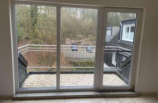 Wohnung mieten in Eberhardstr. 37, 42853 Innen, Helle 3-Zimmer-Dachgeschosswohnung über den Dächern von Remscheid