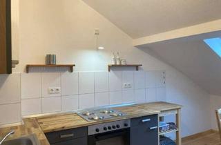 Wohnung mieten in Dorotheenstr. 65, 53111 Bonn, Wohnen mit Charakter: 2,5-Zimmer-Dachgeschosswohnung in Bonn