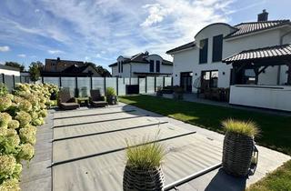 Villa kaufen in 30938 Burgwedel, Traum-Stadtvilla mit Außenpool in Burgwedel !!Provisionsfrei!!