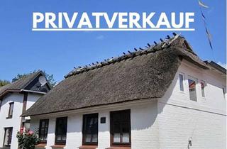 Haus kaufen in Westerstraße 78, 24404 Maasholm, Maritimes Juwel mit Schleiblick:Reetgedeckter Haustraum im Herzen von Maasholm