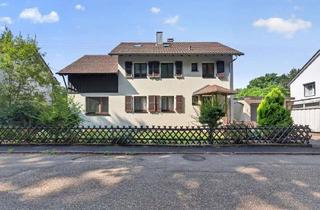 Haus kaufen in 76332 Bad Herrenalb, Naturnah wohnen, flexibel leben – Zweifamilienhaus mit Garten und zwei Garagen