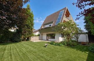 Einfamilienhaus kaufen in 71229 Leonberg, Großzügiges Einfamilienhaus mit tollem Garten und Gestaltungspotenzial