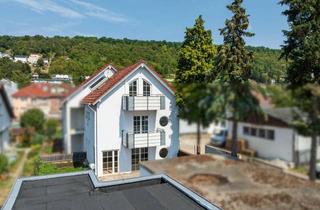 Doppelhaushälfte kaufen in Neuer Weg 12/1, 75223 Niefern-Öschelbronn, Bezugsfreie Doppelhaushälfte mit 5 Zimmern, Kaminofen, 2 Bädern, Garage und Garten in Niefern