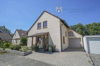 Einfamilienhaus kaufen in 91325 Adelsdorf, Gemütliches Einfamilienhaus mit großem Garten und Garage
