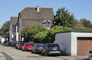 Haus kaufen in Klarastraße 12, 68642 Bürstadt, 1-2 Familienhaus mit großem Garten