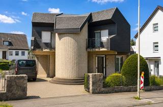 Villa kaufen in 52249 Eschweiler, Luxusvilla mit Baugrundstück – Ein Anwesen, das Wohnkomfort und Zukunft vereint