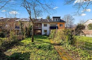 Haus kaufen in 79115 Haslach, Erbbaugrundstück: Familienhaus mit großem Potenzial in Parklage