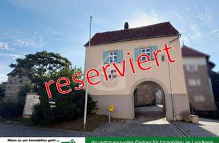 Haus kaufen in 95691 Hohenberg, Einzigartiges Wohnerlebnis direkt an der Burg