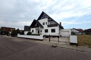 Haus kaufen in Kirchfeldring 21, 68804 Altlußheim, Großes Architektenhaus inkl. Garage u. Garten * in Altlußheim
