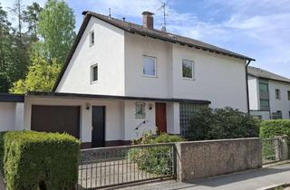 Haus kaufen in 91080 Spardorf, Großzügiges Architektenhaus mit traumhaftem Garten in zentraler Lage von privat