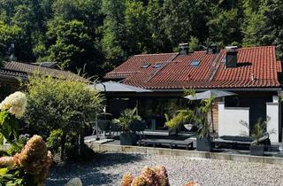 Doppelhaushälfte kaufen in 83451 Piding, Modernisierte Doppelhaushälfte mit Traumgarten, großer Terrasse und Zukunftspotenzial