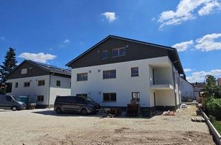 Wohnung mieten in 93142 Maxhütte-Haidhof, Erstbezug | 3-Zi.-EG-Wohnung mit Terrasse, Garten, Einbauküche & KfW 40 QNG