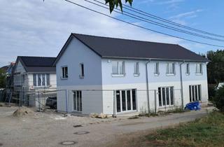 Haus mieten in Hochweg, 82234 Weßling, Eckreihenhaus mit gehobener Ausstattung in Weßling