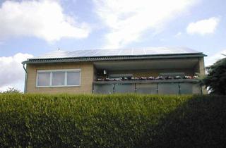 Wohnung kaufen in 50374 Erftstadt, Gepfl., gut geschnittene 4 Zi.-EG-ETW m. PV-Highlight, XXL-Balkon, Garten, Garage in Erftstadt-K.