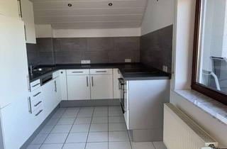 Wohnung mieten in Buchenstraße, 72587 Römerstein, Helle 3,5-Zimmer-Dachgeschosswohnung mit Einbauküche, Balkon & Einbauschränken
