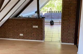 Wohnung mieten in Wipperfürther Straße XX, 51429 Bergisch Gladbach, Extravagante 2,5-Raum-Dachgeschosswohnung mit EBK und Balkon in Bensberg