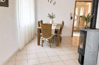 Wohnung mieten in Sprendlinger Strasse, 55546 Pfaffen-Schwabenheim, Große 4 Zimmer -Wohnung auf 2 Etagen mit 136 m² Wohnfläche, Balkon und Innenhof