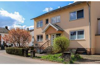 Mehrfamilienhaus kaufen in Briandstraße, 76870 Kandel, Großzügiges Mehrfamilienhaus mit zusätzlichem Potential