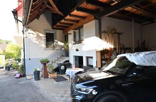 Bauernhaus kaufen in Neunlindenstraße 42-44, 79235 Vogtsburg, 2-Familien-Wohnhaus mit Scheune