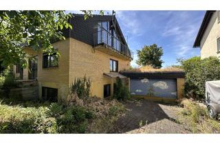 Haus kaufen in Kniebisstraße, 76275 Ettlingen, Großzügiges EFH mit Potenzial für 3-WE - Garten, zwei Balkons & Doppelgarage