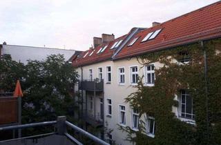 Wohnung kaufen in Prenzlauer Berg, 10437 Berlin, Stilvolle Maisonette mit Dachgeschossflair im Herzen des Prenzlauer Bergs