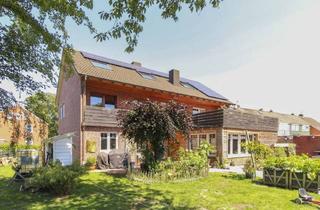 Haus kaufen in 26409 Wittmund, Wohnen mit Grün: EFH mit großem Gartengrundstück in urbaner Lage (kernsaniert)